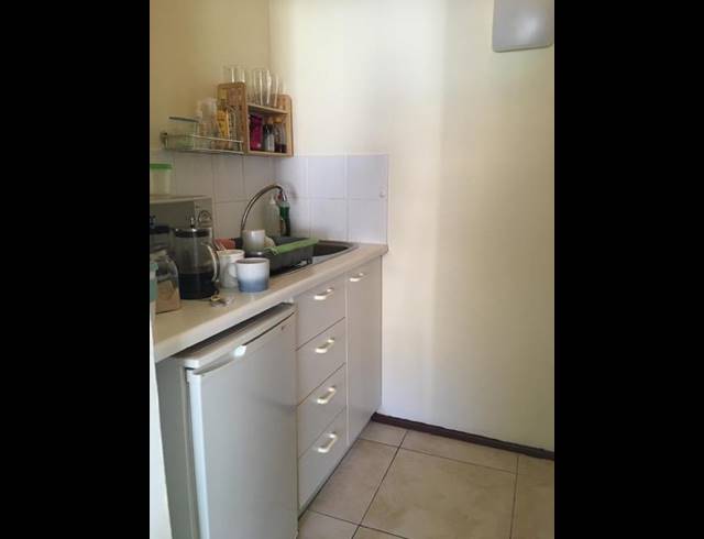 85M² OFFICE RENTED IN WESTLAKE